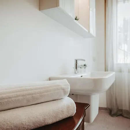 Downtown - Elegant Luxury