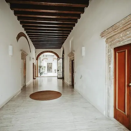 Διαμέρισμα Downtown - Elegant Luxury Βιτσέντζα