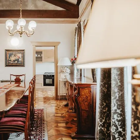 Διαμέρισμα Downtown - Elegant Luxury