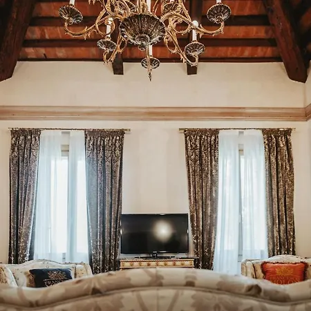 Downtown - Elegant Luxury